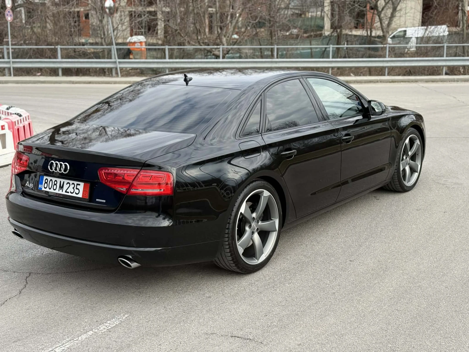 Audi A8 4.2tdi+ ШВЕЙЦАРИЯ+ Full Led КАТО НОВА, снимка 7 - Автомобили и джипове - 53404377