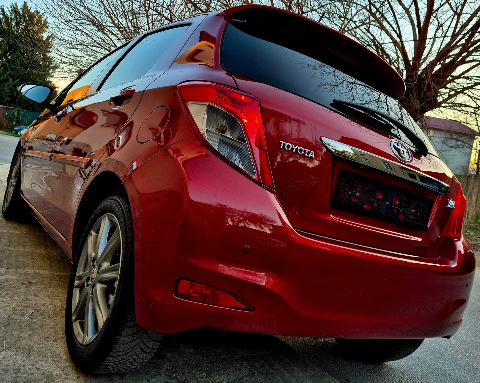 Toyota Yaris 1.33ivvt-6speed-ГАЗ-верига-кожа-нов-japan, снимка 4 - Автомобили и джипове - 53803617