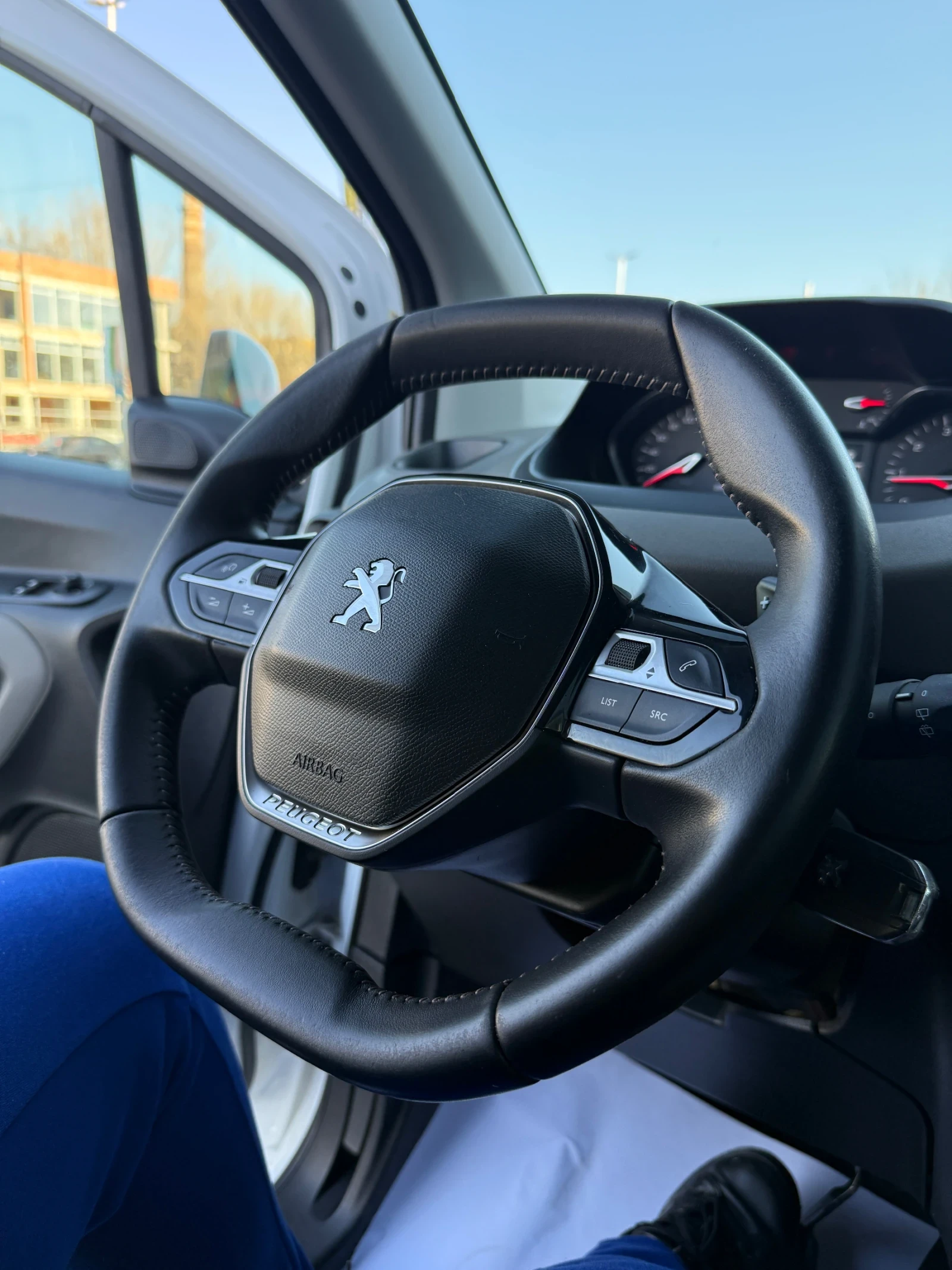 Peugeot Rifter 1.5BlueHDI* 131ps* MAXI XXL* КАТО НОВ* , снимка 8 - Автомобили и джипове - 54047069