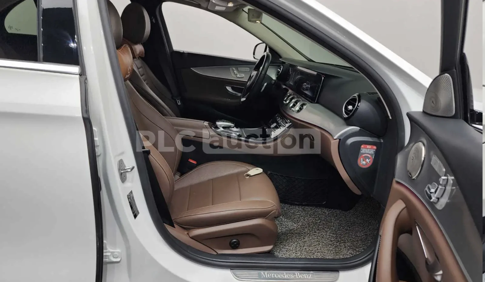 Mercedes-Benz E 350 BURMESTER* ОБДУХ* , снимка 6 - Автомобили и джипове - 54456485