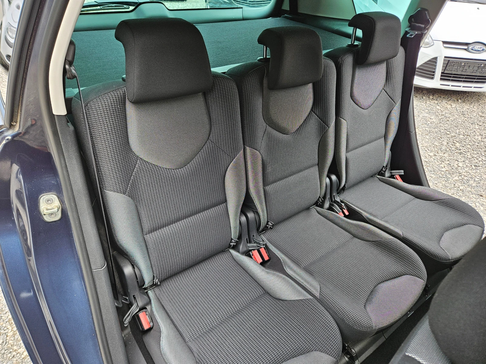 Peugeot 308 1.6 HDI 112кс., снимка 11 - Автомобили и джипове - 55120820