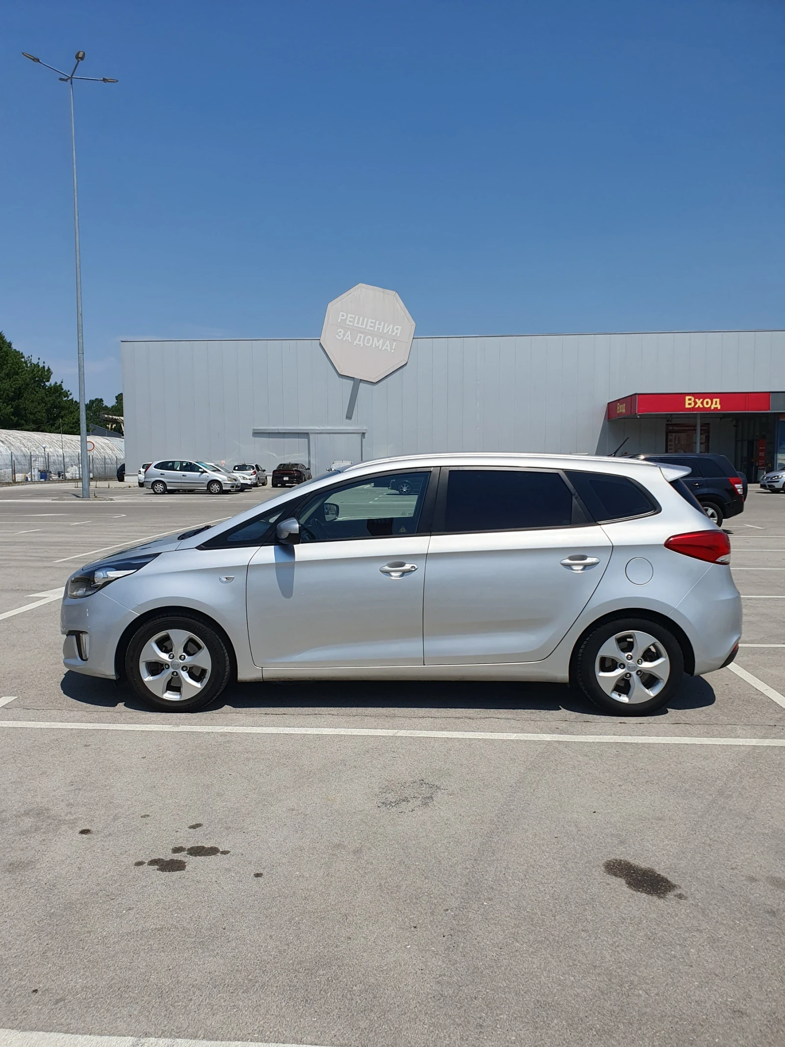 Kia Carens 1.7 136 6+ 1, снимка 8 - Автомобили и джипове - 55134344