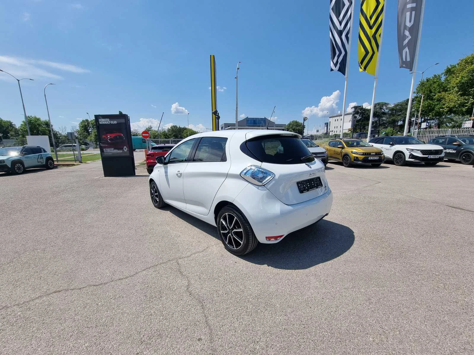 Renault Zoe INTENS 41kWh, снимка 7 - Автомобили и джипове - 55260021
