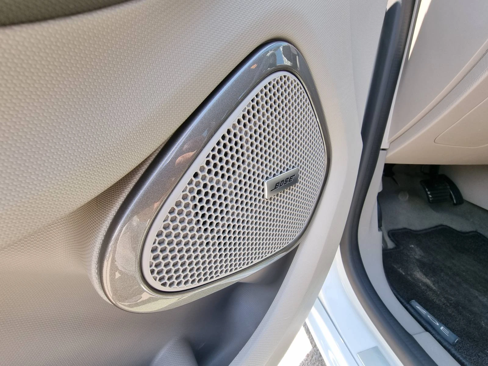 Renault Zoe INTENS 41kWh, снимка 16 - Автомобили и джипове - 55260021