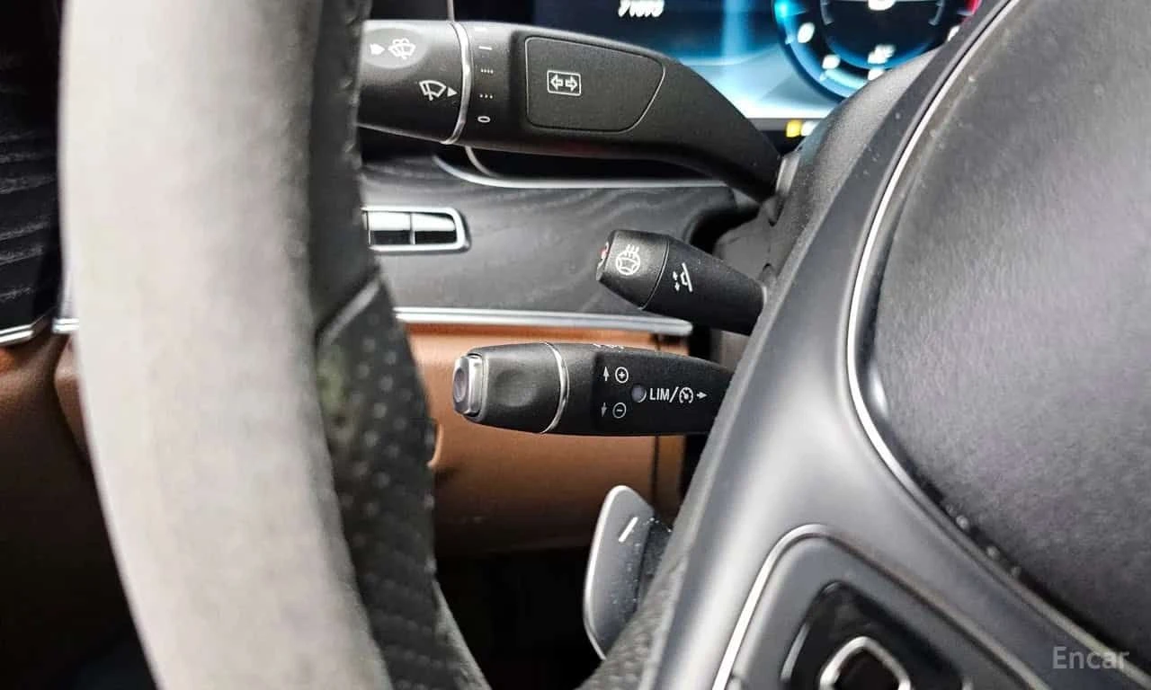 Mercedes-Benz E 300 * 63 PACK* 4MATIC Avnatgarde * ОПЦИЯ ЗА ФИНАНСИРАН, снимка 16 - Автомобили и джипове - 55570012