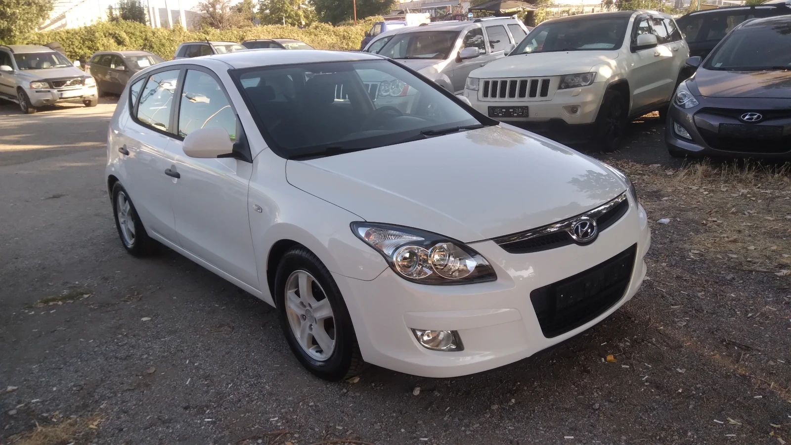 Hyundai I30 1.4i  109кс.Климатроник, снимка 2 - Автомобили и джипове - 55728390