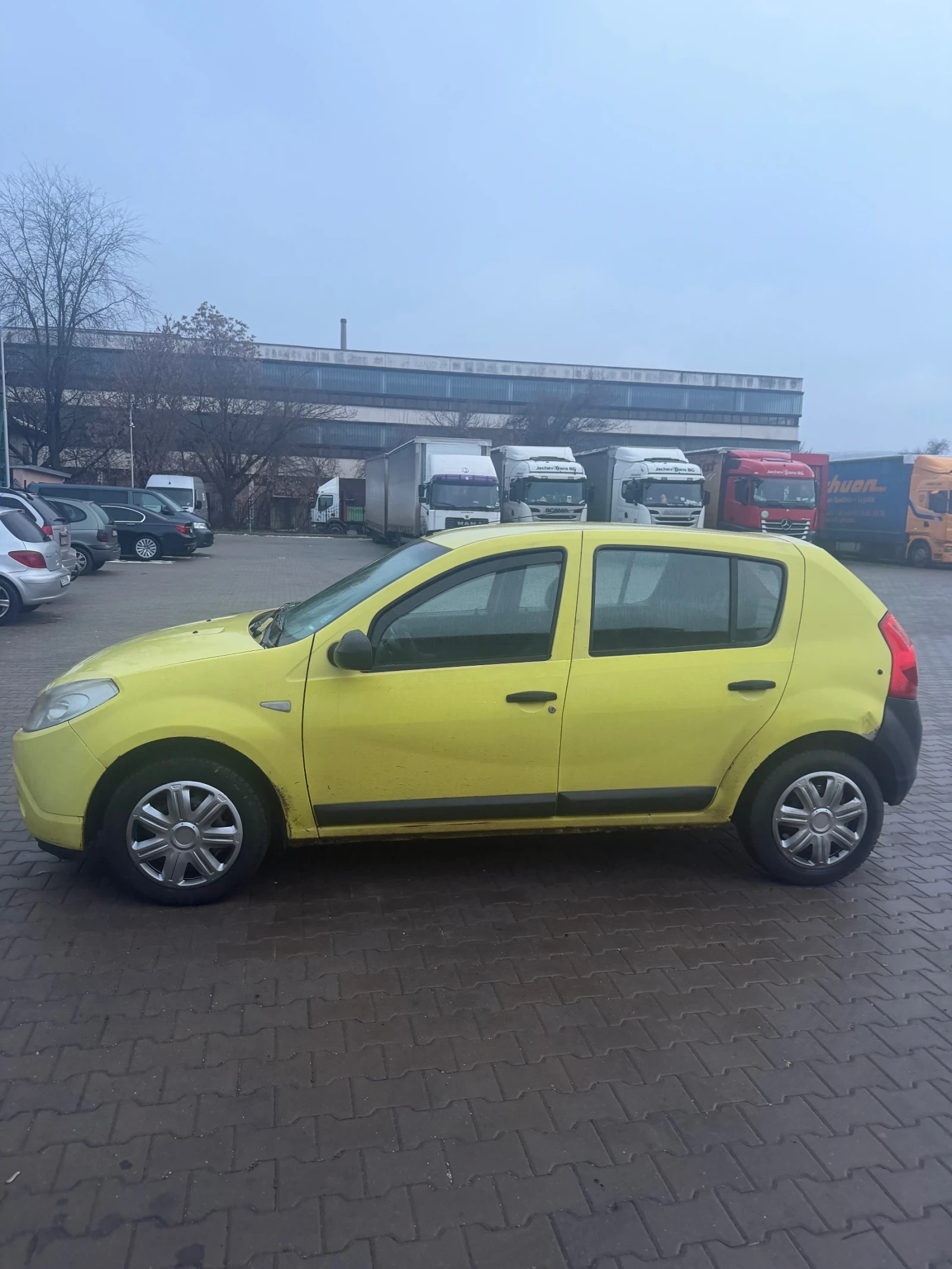 Dacia Sandero, снимка 2 - Автомобили и джипове - 55886725