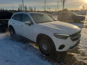 Mercedes-Benz GLC * 300 * CARFAX * БЕЗ ПЪРВОНАЧАЛНА ВНОСКА, снимка 2 - Автомобили и джипове - 53619352