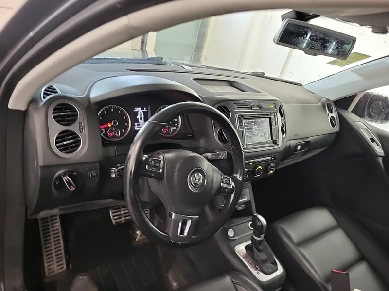 VW Tiguan * WOLFSBURG EDITION * CARFAX * , снимка 9 - Автомобили и джипове - 53324079