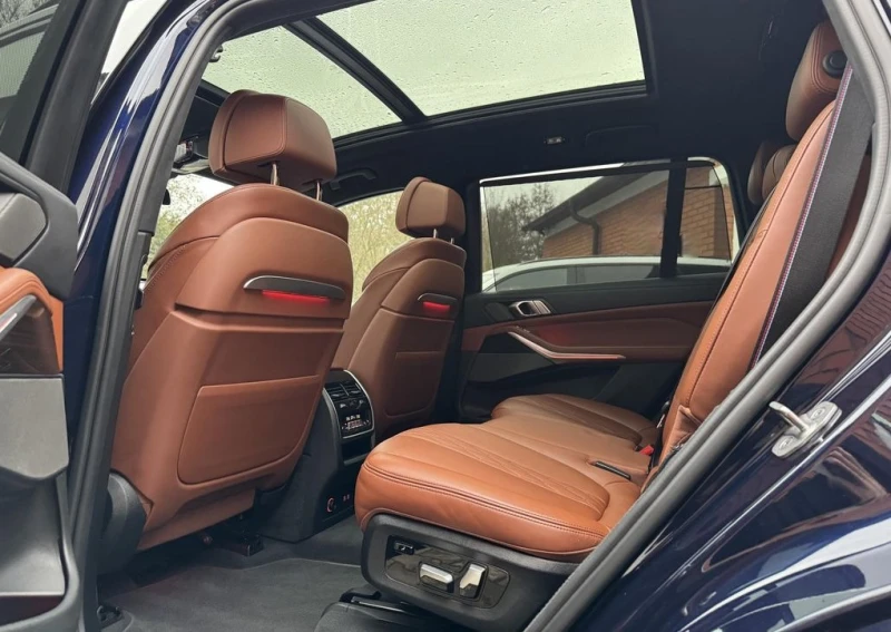 BMW X7 40i xDrive M-Sport Pro, снимка 9 - Автомобили и джипове - 53349786