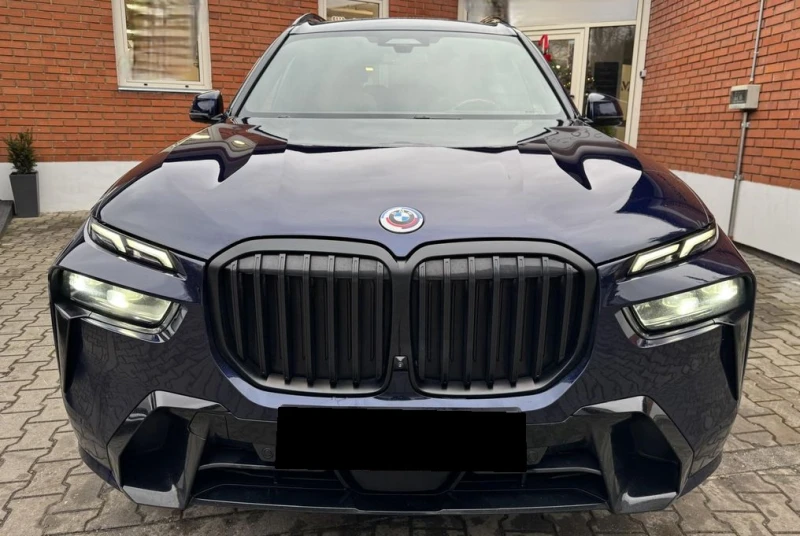 BMW X7 40i xDrive M-Sport Pro, снимка 2 - Автомобили и джипове - 53349786