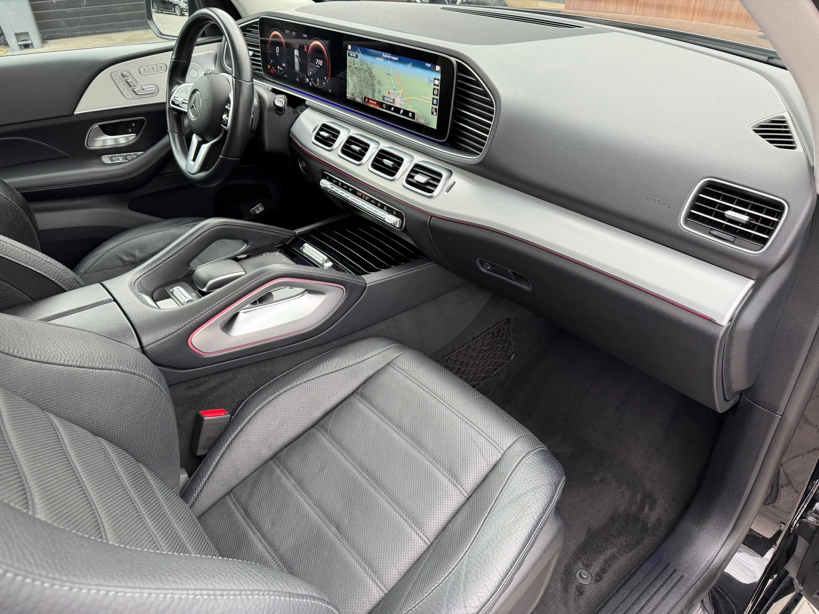 Mercedes-Benz GLE 400 AMG * VAKUM* OBDUH* PANO* DISTR* KeyLess* BURM* Bl, снимка 11 - Автомобили и джипове - 54656486