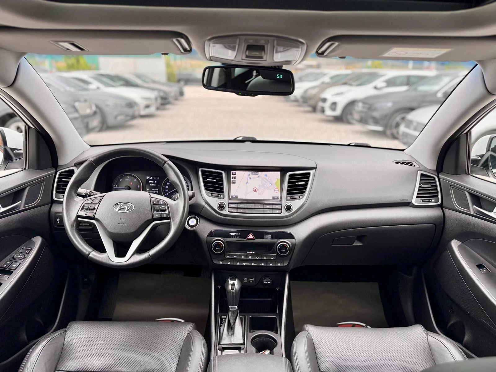 Hyundai Tucson 2.0CRDI::STYLE::4X4, снимка 10 - Автомобили и джипове - 55421845