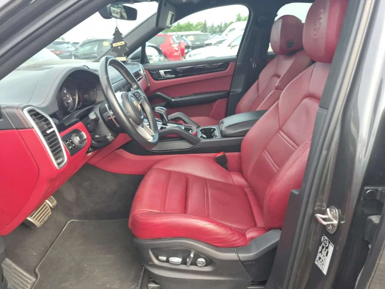 Porsche Cayenne  S / RED INT / 360 / PANORAMA / MEMORY , снимка 8 - Автомобили и джипове - 55458481
