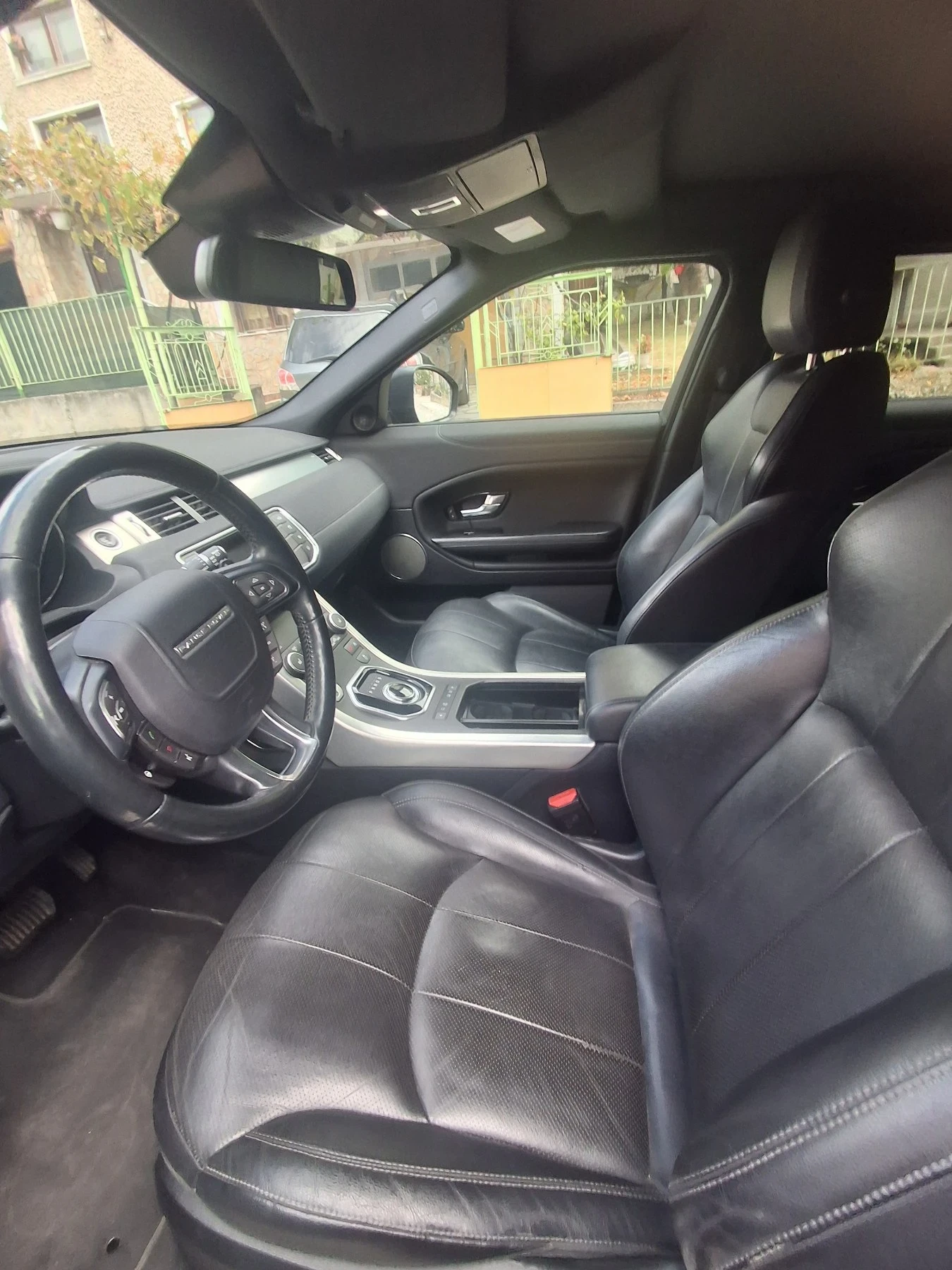 Land Rover Evoque Dynamic, снимка 6 - Автомобили и джипове - 56195562