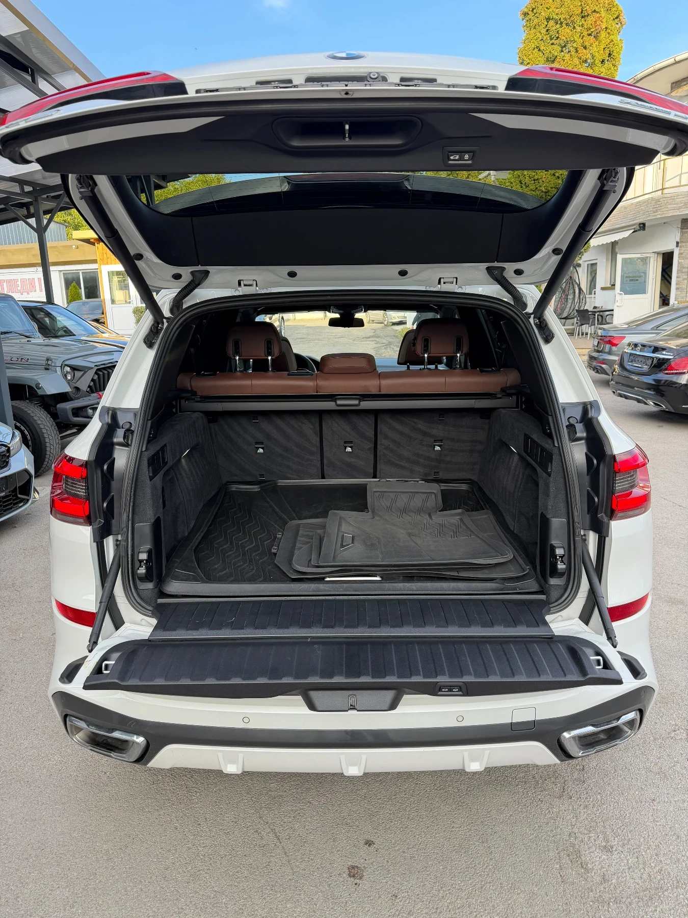 BMW X5 xDrive 40i M-Pack, снимка 8 - Автомобили и джипове - 56326231