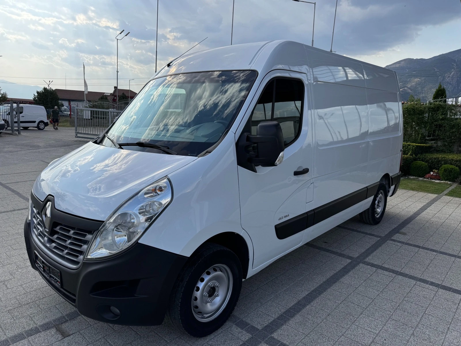 Renault Master dCI125 Клима Euro 5b - изображение 3