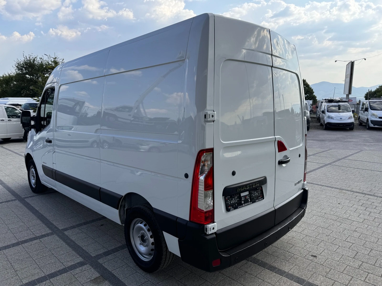 Renault Master dCI125 Клима Euro 5b - изображение 5