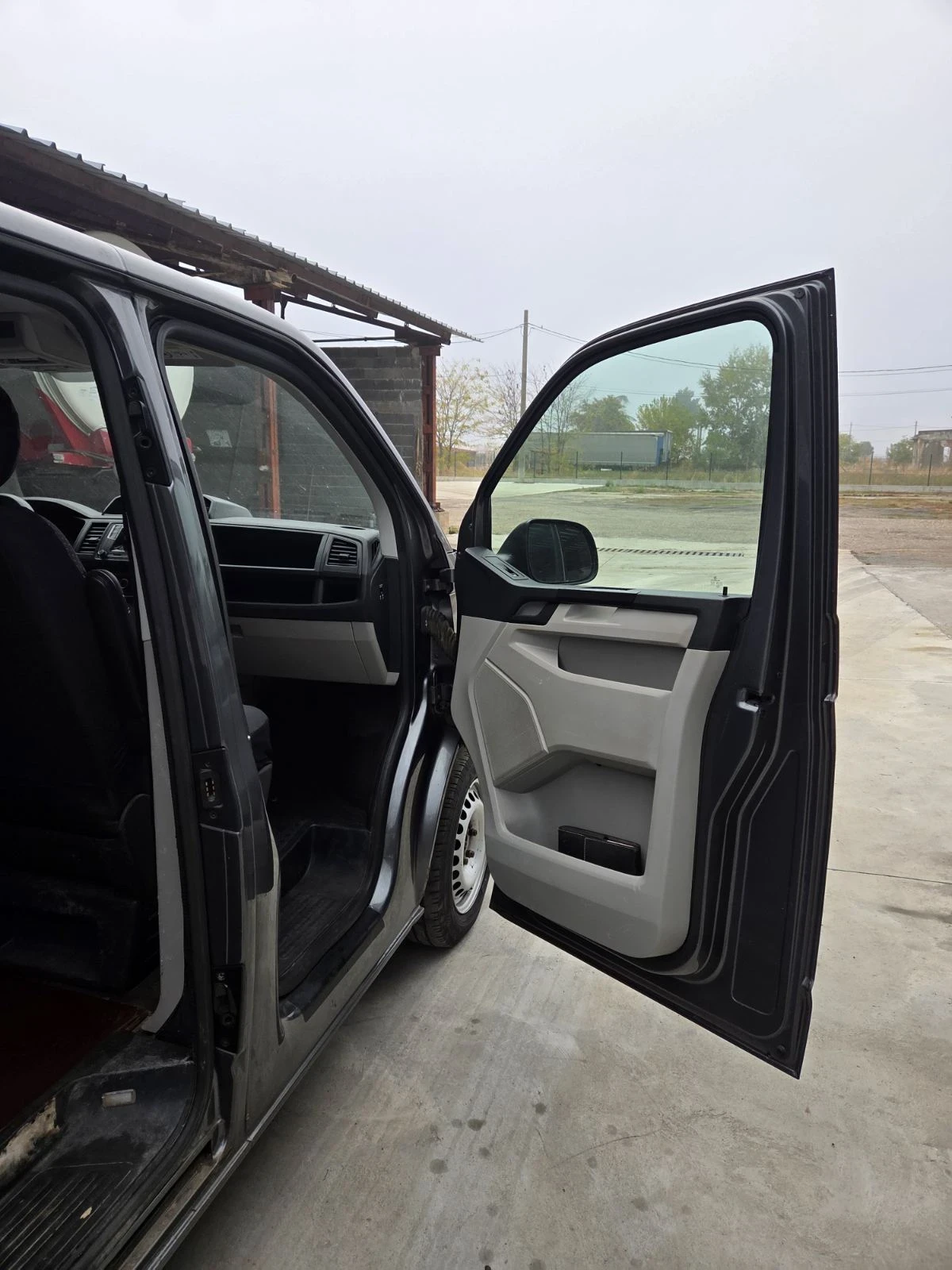 VW T6 Transporter, снимка 6 - Бусове и автобуси - 56590263