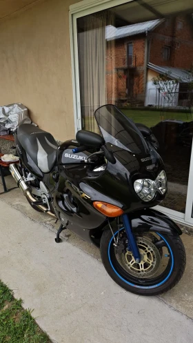 ����� �� �������� �� Suzuki Katana