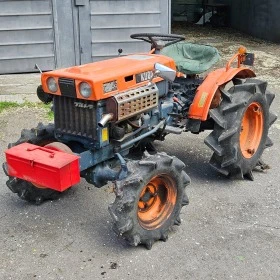      Kubota B7000