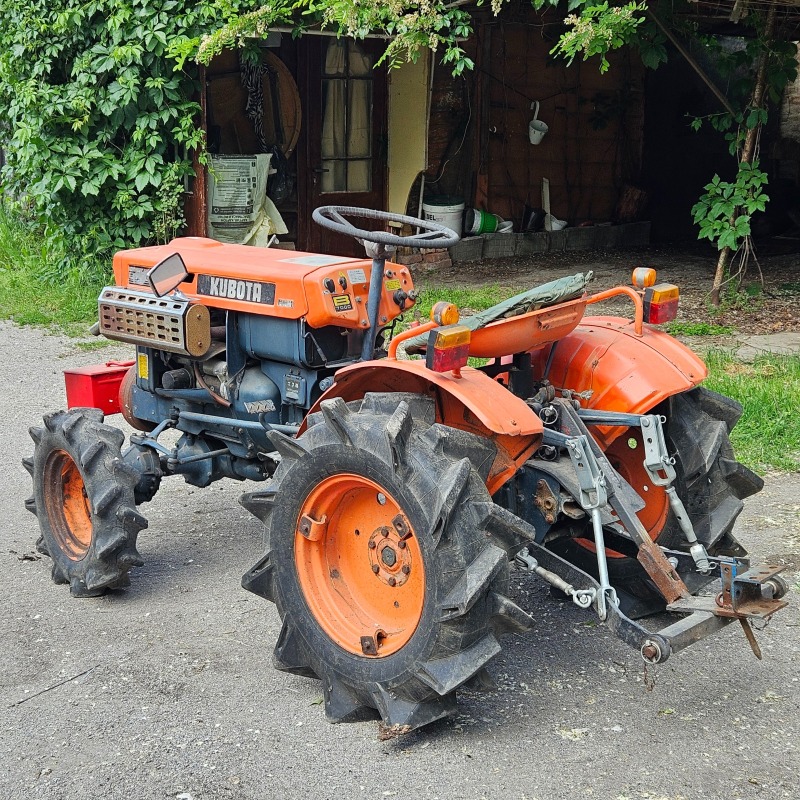 Трактор Kubota B7000, снимка 3 - Селскостопанска техника - 45559223