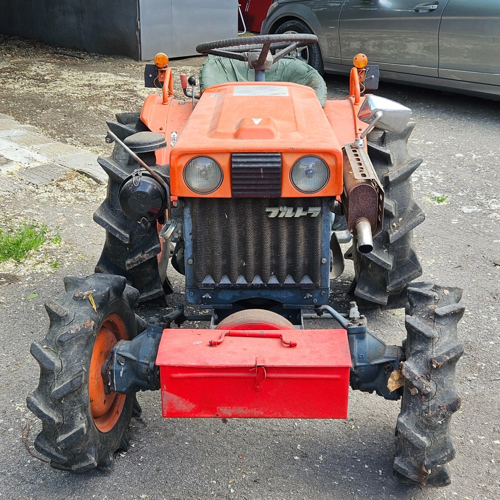 Трактор Kubota B7000 - изображение 2