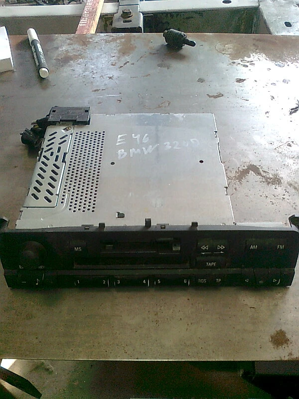 Касетофон за БМВ 320Д Е46 