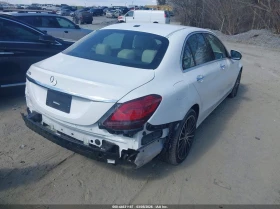 Mercedes-Benz C 300 2.0l Sedan, снимка 4