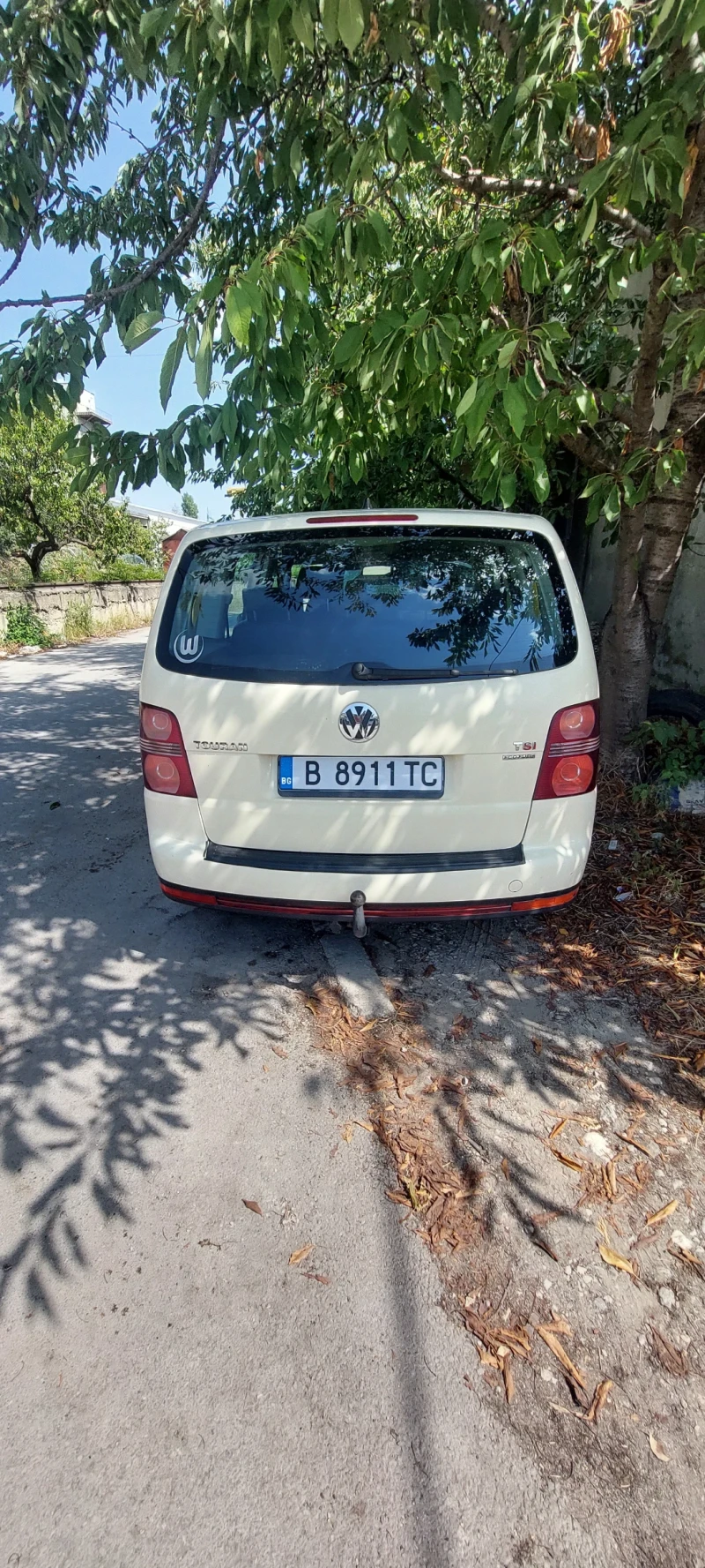 VW Touran, снимка 2 - Автомобили и джипове - 47420040