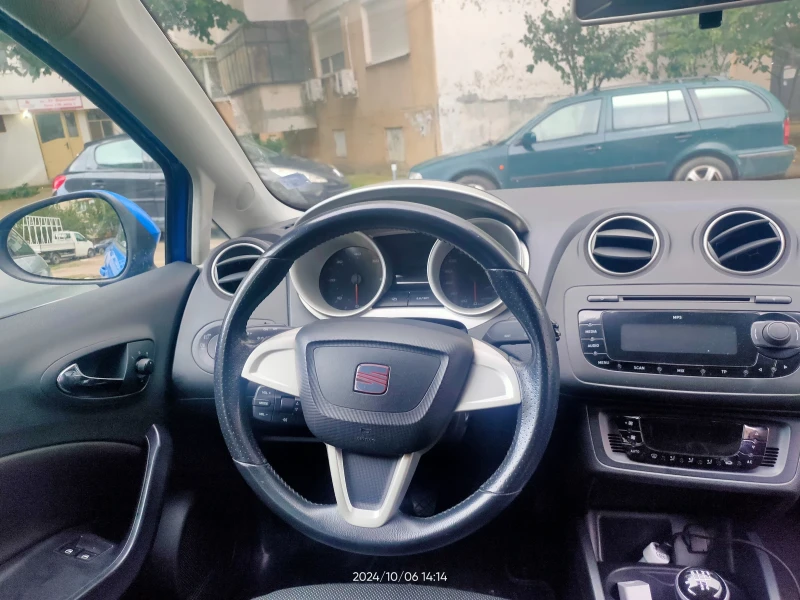 Seat Ibiza, снимка 5 - Автомобили и джипове - 47482830