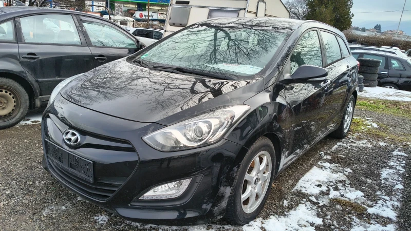 Hyundai I30 1.6 CRDi, снимка 3 - Автомобили и джипове - 51271916