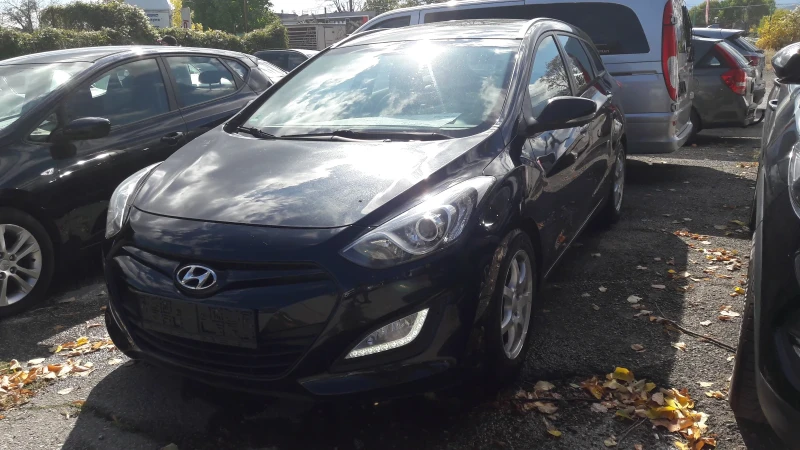 Hyundai I30 1.6 CRDi, снимка 3 - Автомобили и джипове - 51271916