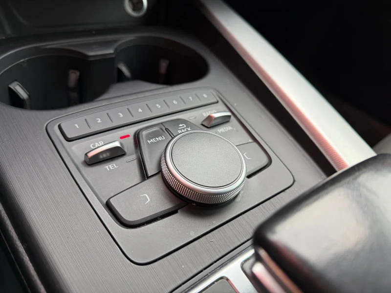 Audi A5 Sline* Plus* Gtron* 8лв* 100км, снимка 15 - Автомобили и джипове - 52307813