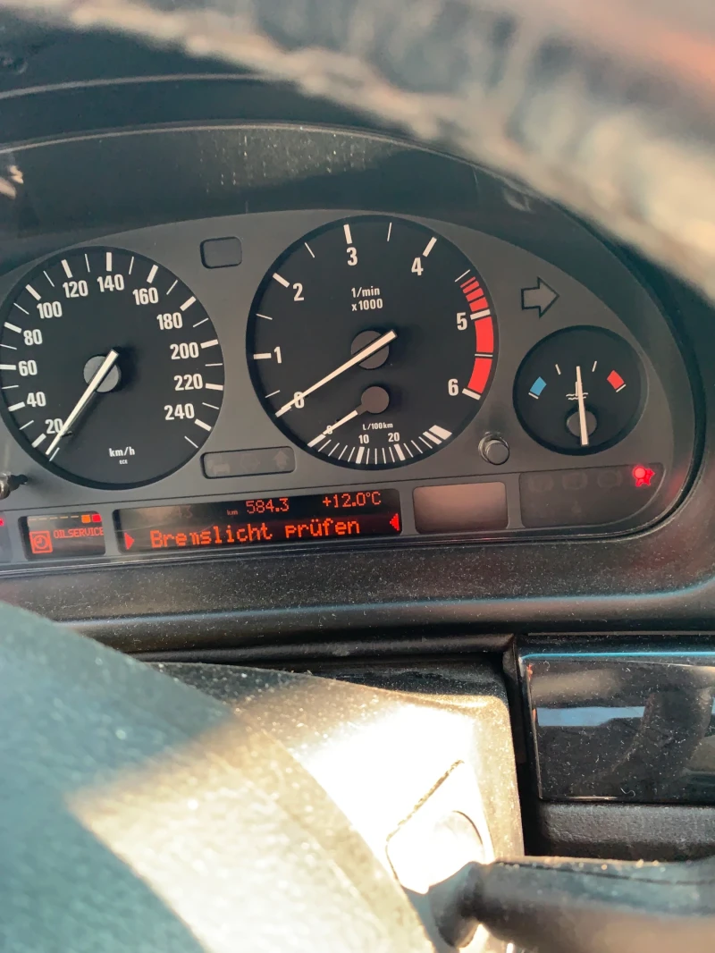 BMW 520, снимка 9 - Автомобили и джипове - 52854633