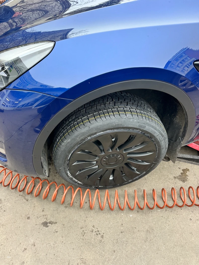 Tesla Model Y Dual Motor Long Range, снимка 5 - Автомобили и джипове - 52884688