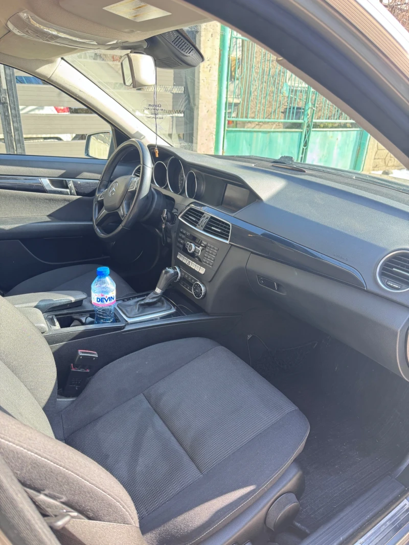 Mercedes-Benz C 220 2.2, снимка 15 - Автомобили и джипове - 53053900