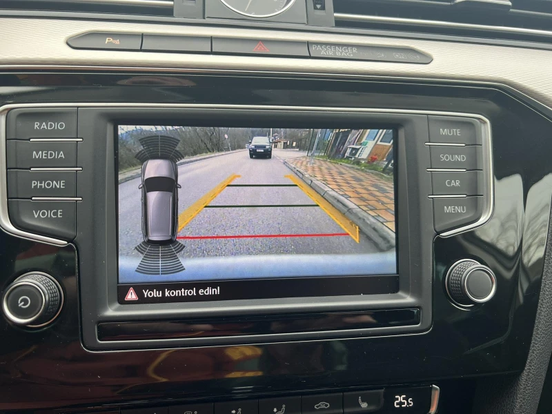 VW Passat 2.0TDI, снимка 11 - Автомобили и джипове - 53400271