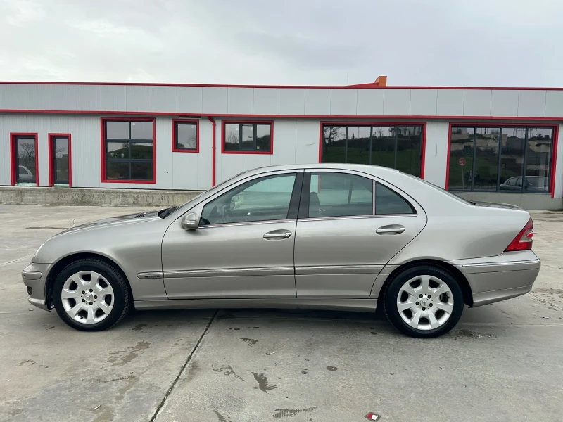 Mercedes-Benz C 220 CDI* AMG пакет* Автомат, снимка 8 - Автомобили и джипове - 53482772