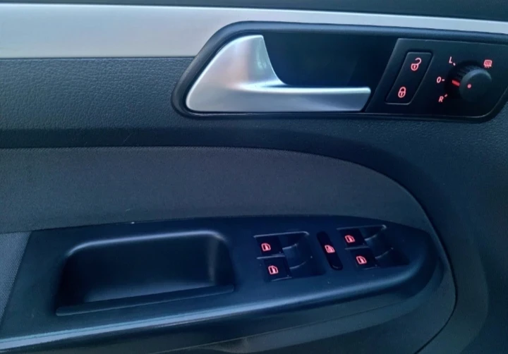 VW Touran 1.6TDI - изображение 6