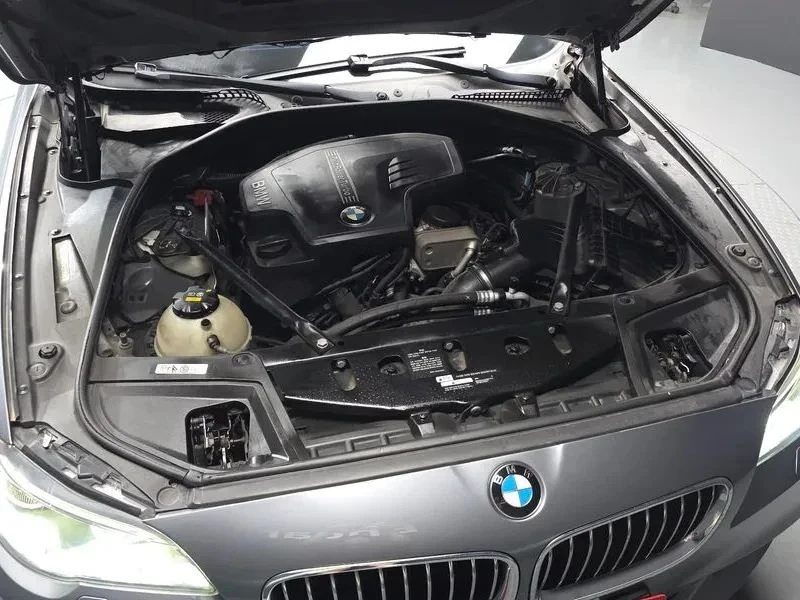 BMW 520, снимка 12 - Автомобили и джипове - 56690253