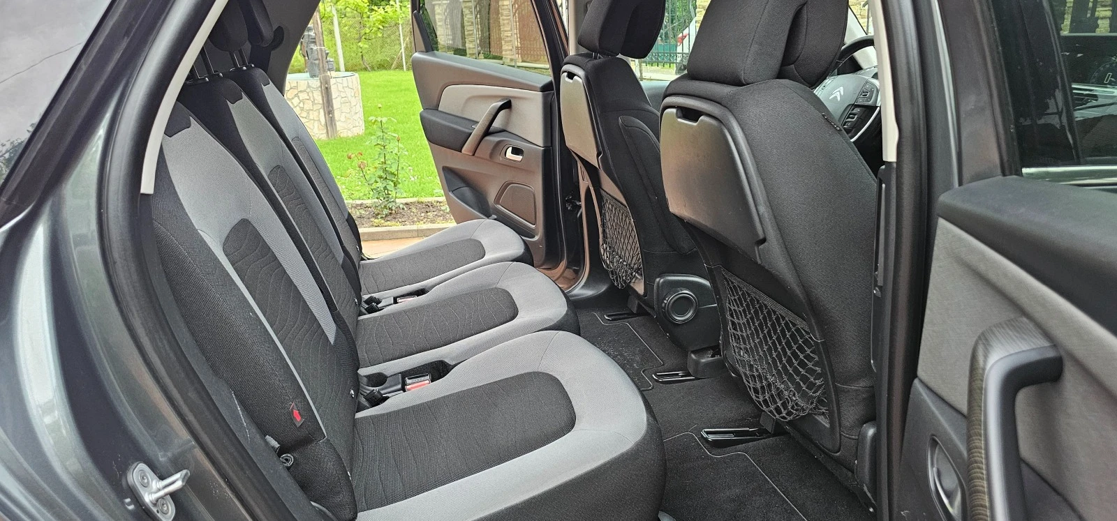 Citroen C4 Picasso 1.6 BLUE HDI AUTOMAT / 165300km  | Mobile.bg — изображение 16