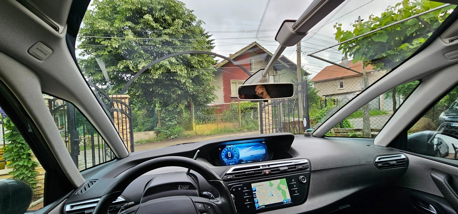 Citroen C4 Picasso 1.6 BLUE HDI AUTOMAT / 165300km  | Mobile.bg — изображение 11