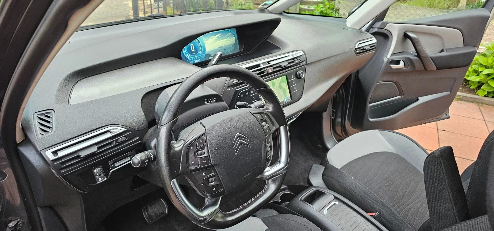 Citroen C4 Picasso 1.6 BLUE HDI AUTOMAT / 165300km  | Mobile.bg — изображение 13