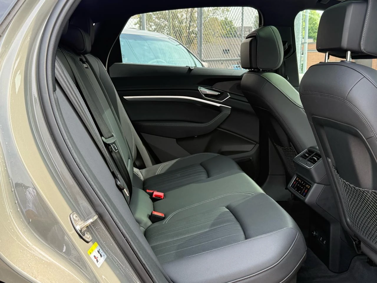 Audi E-Tron Sportback / Technik / S-Line | Mobile.bg   12