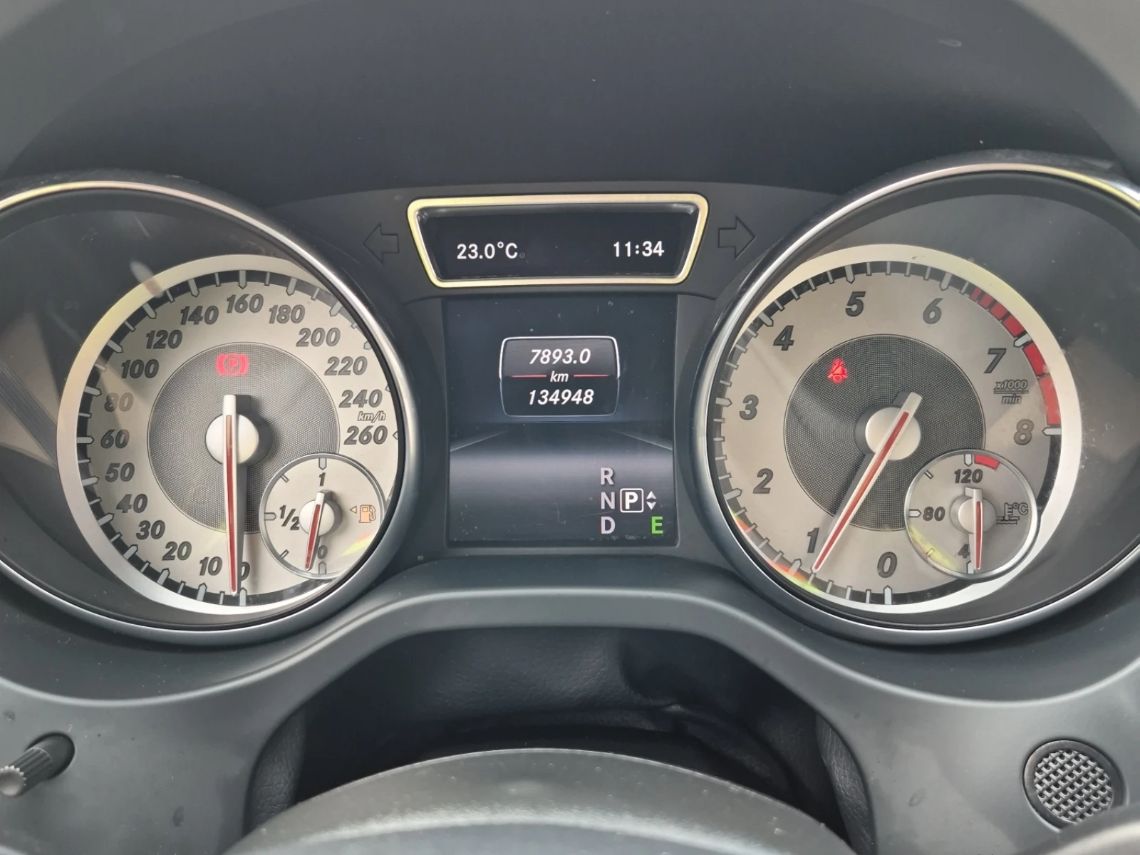 Mercedes-Benz CLA 250 * CARFAX * БЕЗ ПЪРВОНАЧАЛНА ВНОСКА - изображение 7