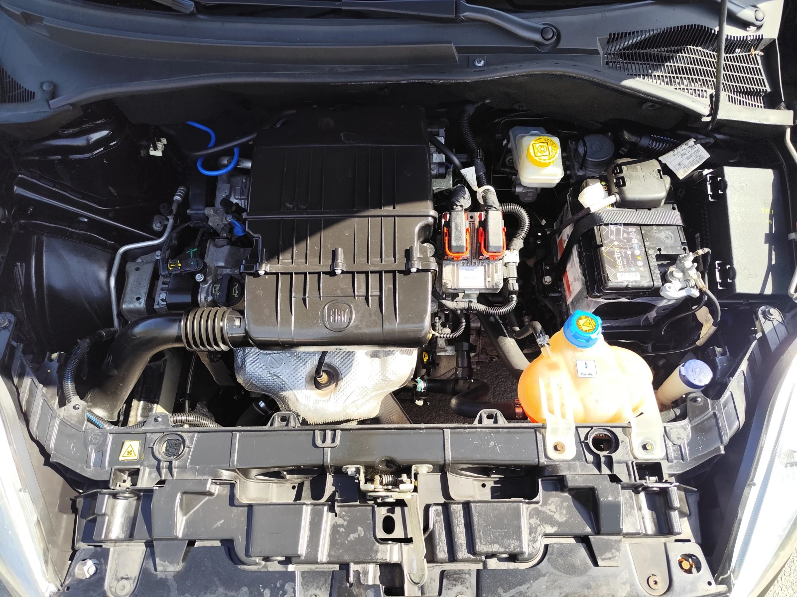 Fiat Punto 1.2i* KLIMA* EURO4* , снимка 14 - Автомобили и джипове - 54225258