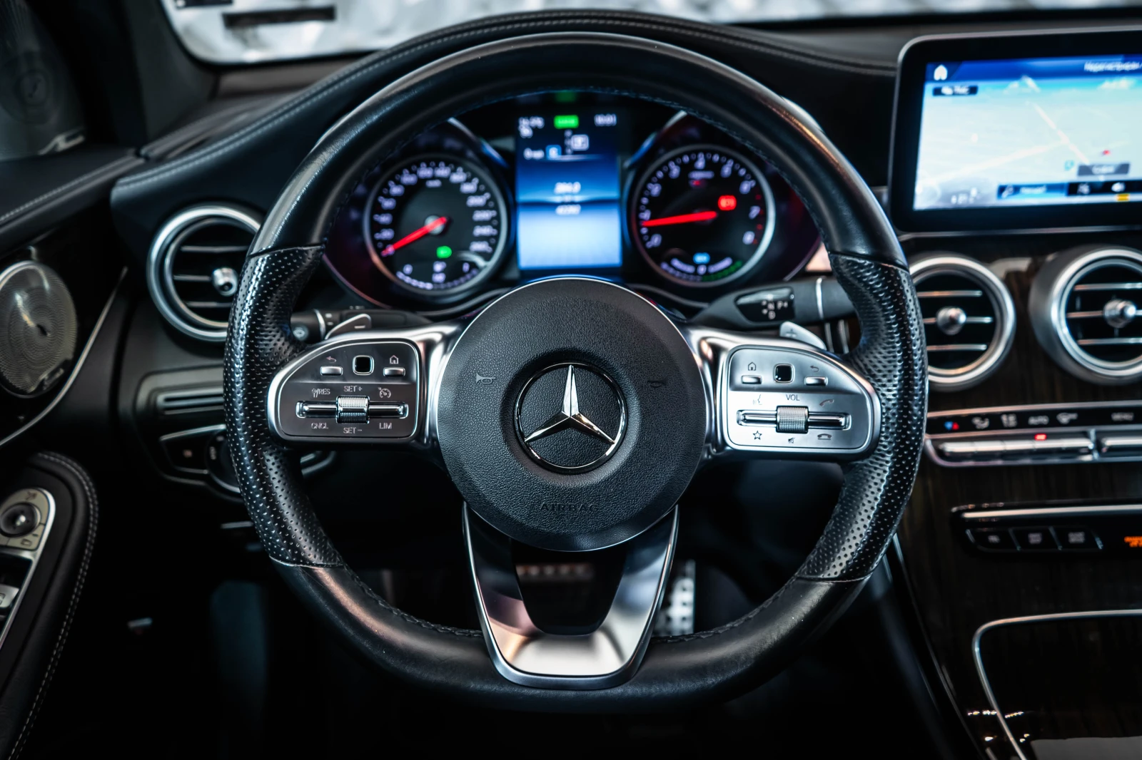 Mercedes-Benz GLC 200  4M AMG* Pano* Burmester, снимка 12 - Автомобили и джипове - 54331429