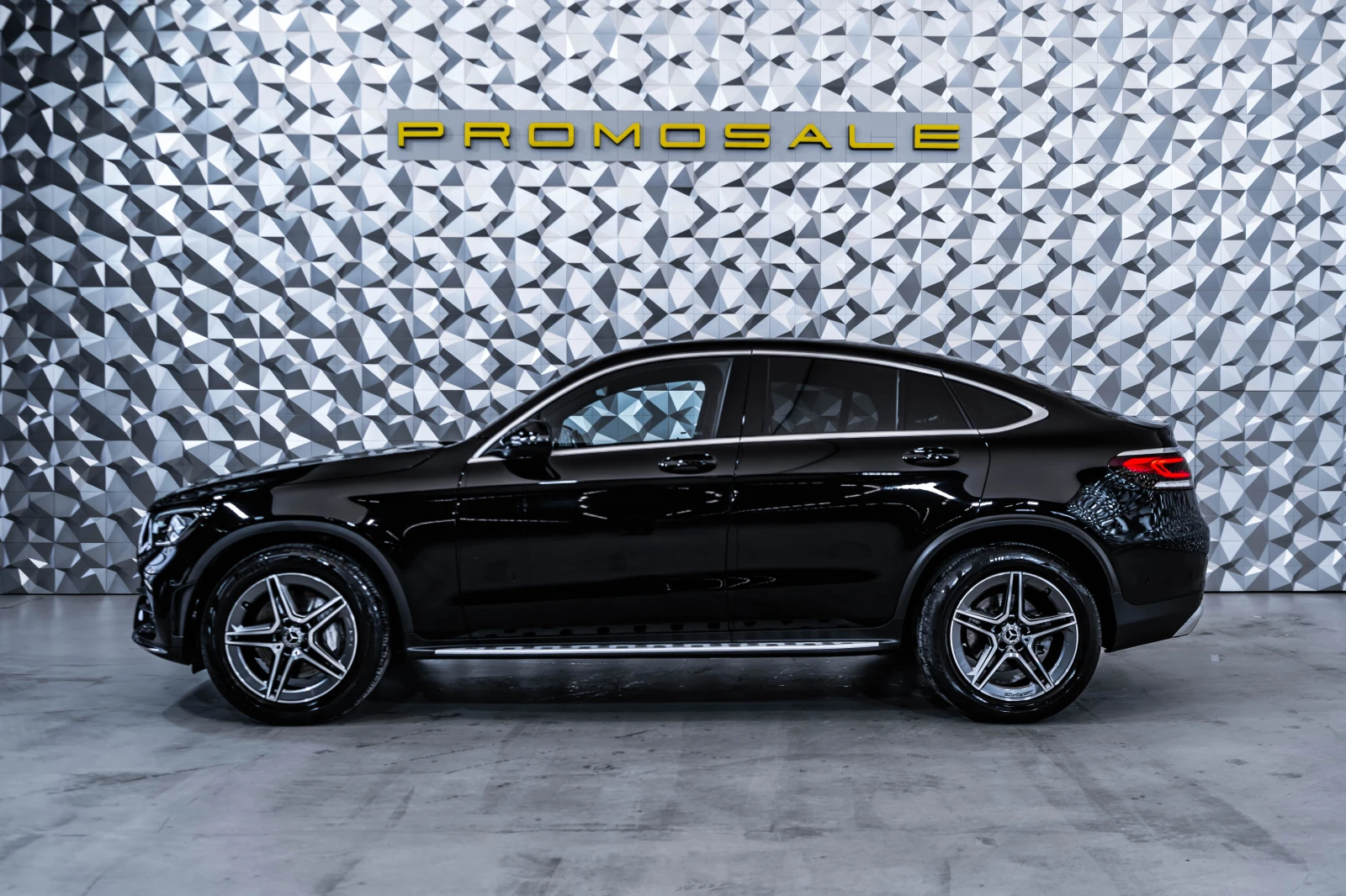 Mercedes-Benz GLC 200  4M AMG* Pano* Burmester, снимка 3 - Автомобили и джипове - 54331429