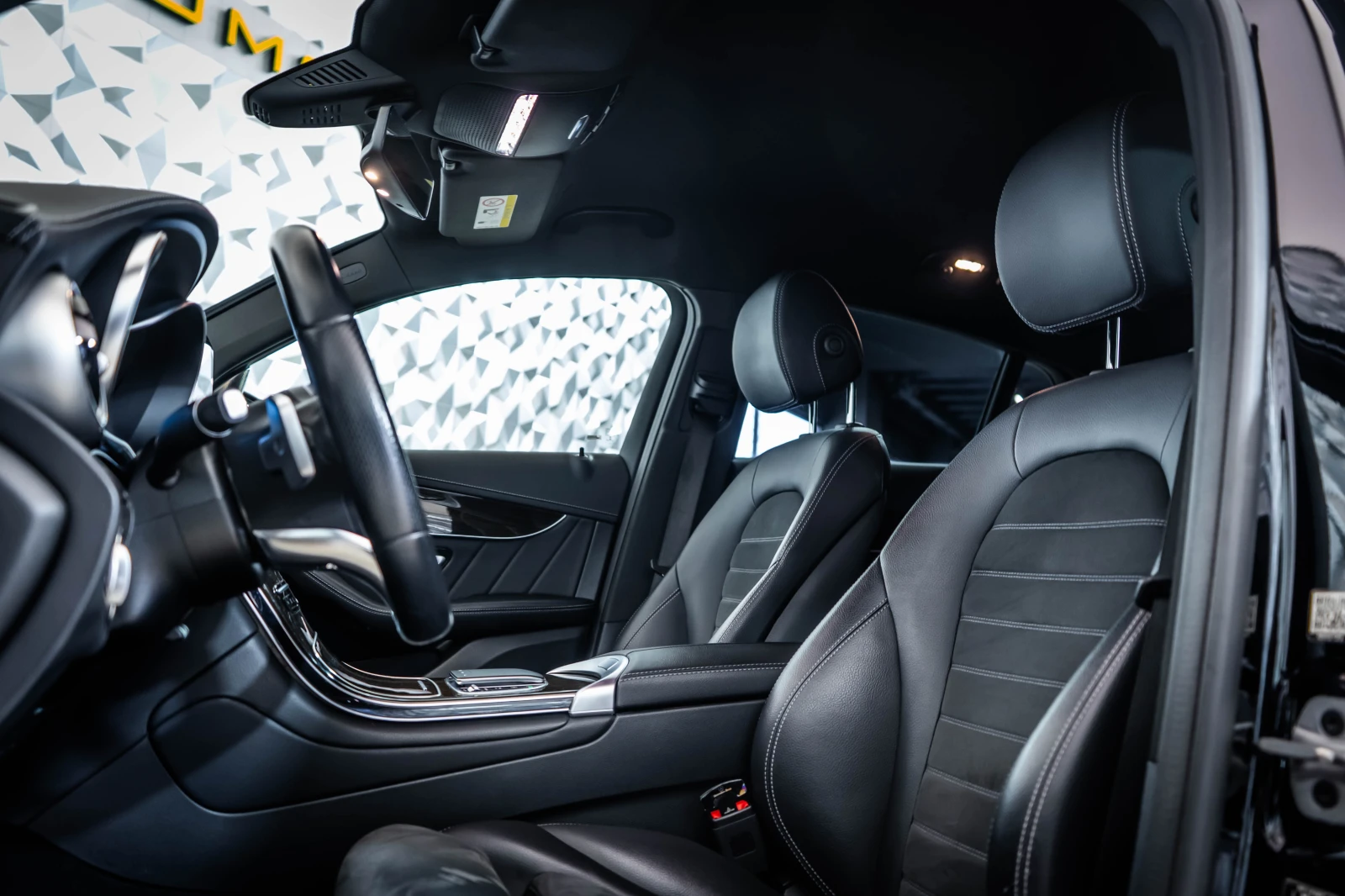 Mercedes-Benz GLC 200  4M AMG* Pano* Burmester, снимка 14 - Автомобили и джипове - 54331429